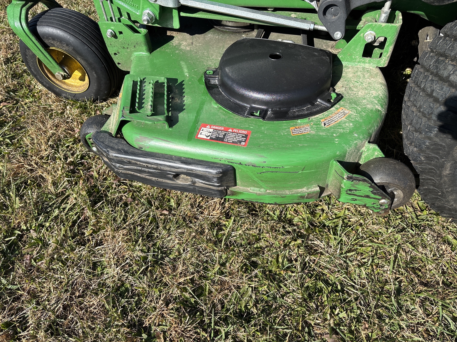 Used 2023 John Deere Z930M Zero Turn Mowers at Koenig Equipment in Urbana, OH - PhotoXL12