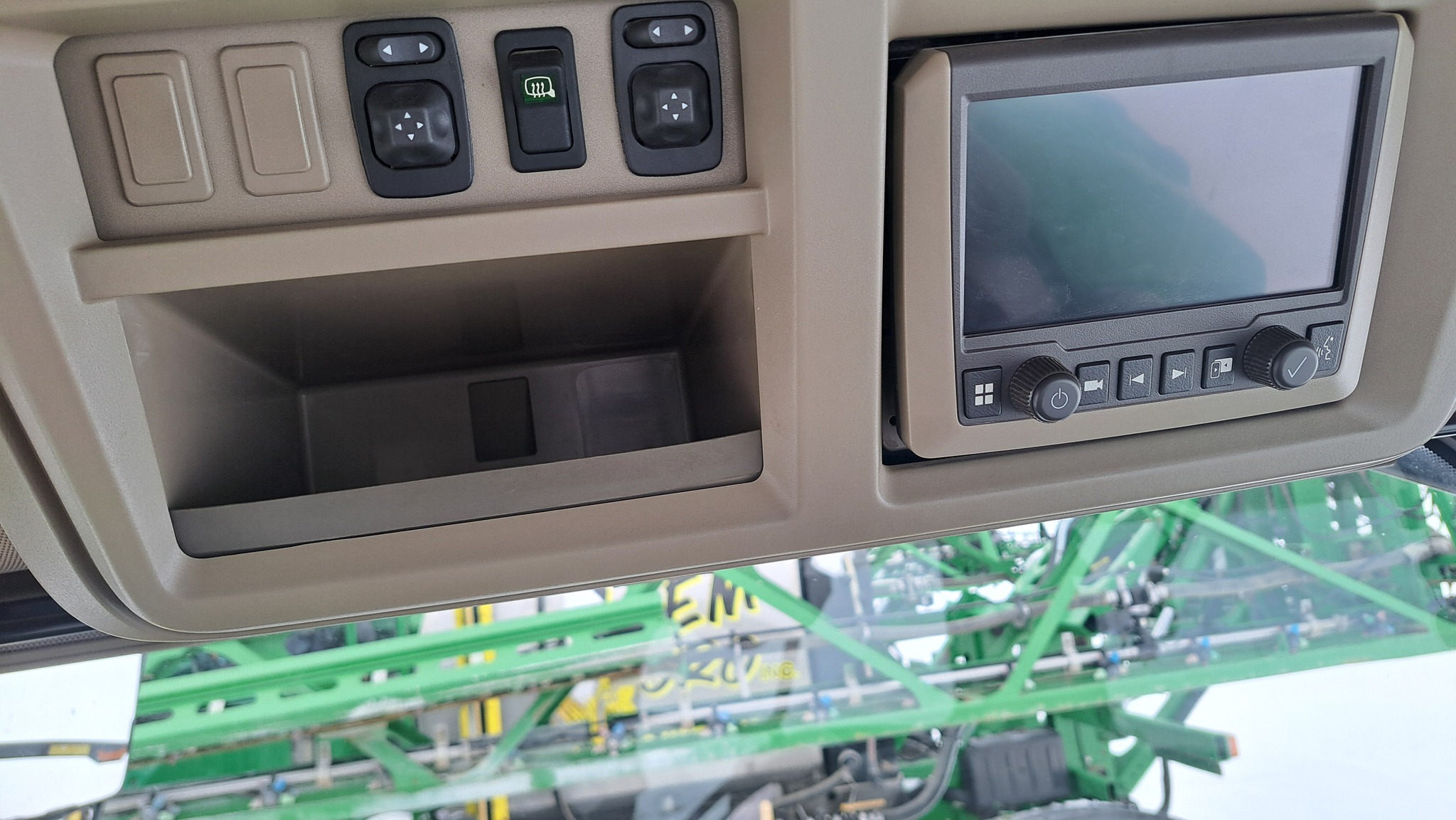  2022 John Deere 8R 370 at Heritage Tractor in Carthage, IL