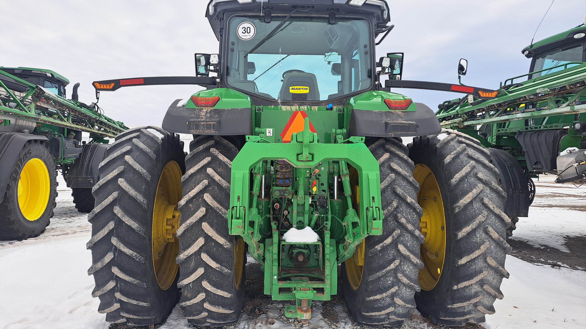  2022 John Deere 8R 370 at Heritage Tractor in Carthage, IL