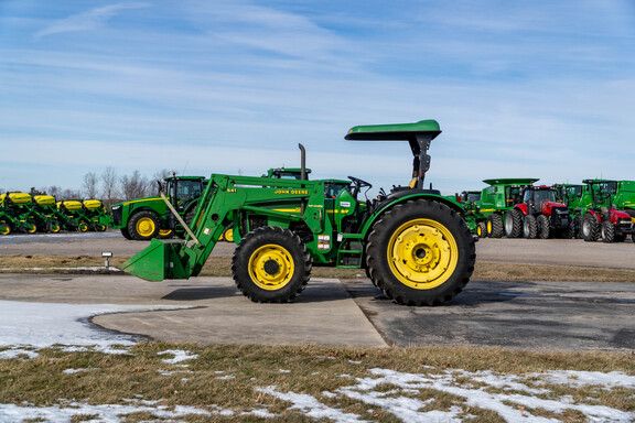 Used 2001 John Deere 5420 Utility Tractors at Koenig Equipment in Anna, OH - Photo1