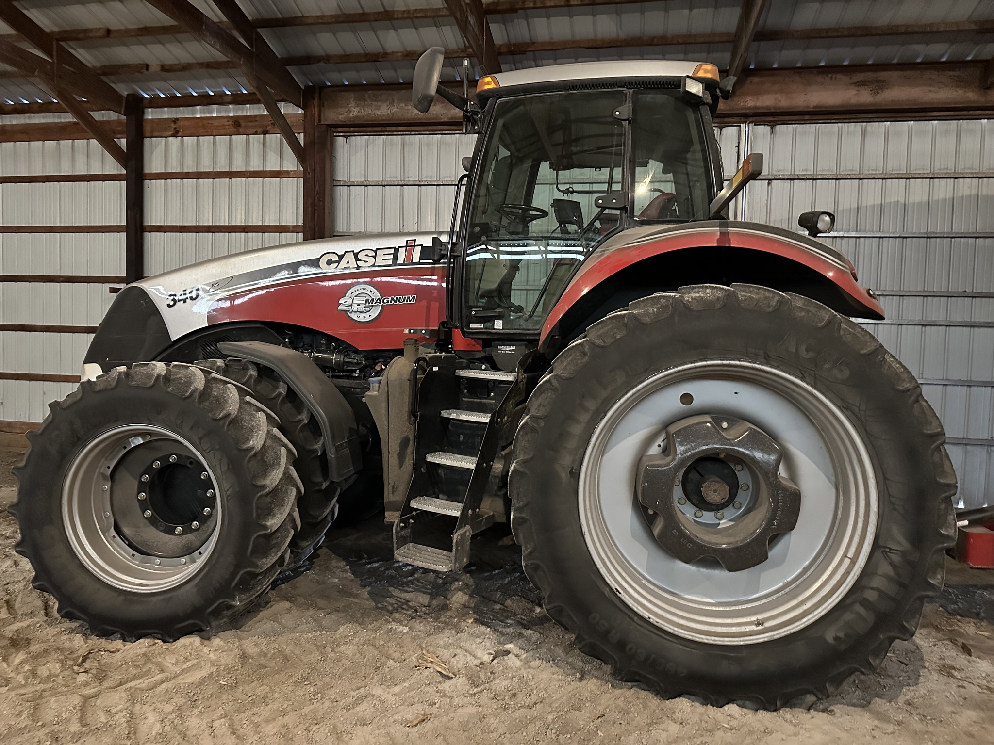 2013 Case IH Magnum 340 Image 2