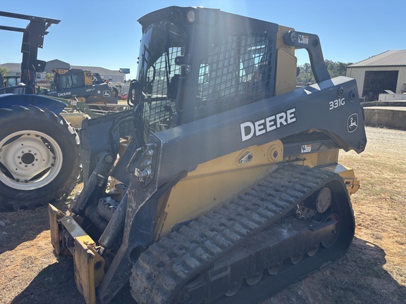 2016 John Deere 331G Photo 5