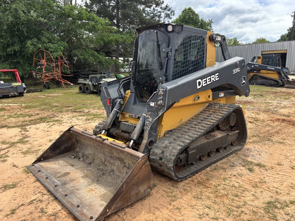 2016 John Deere 331G Photo 10