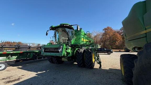 Photo of 2024 John Deere X9 1000