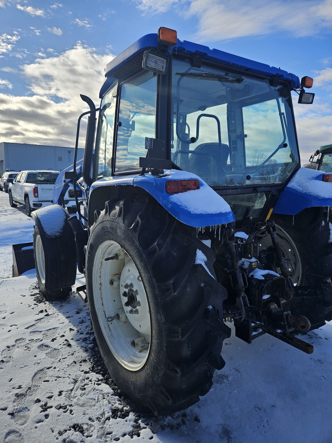 2002 New Holland TL90 Image 3