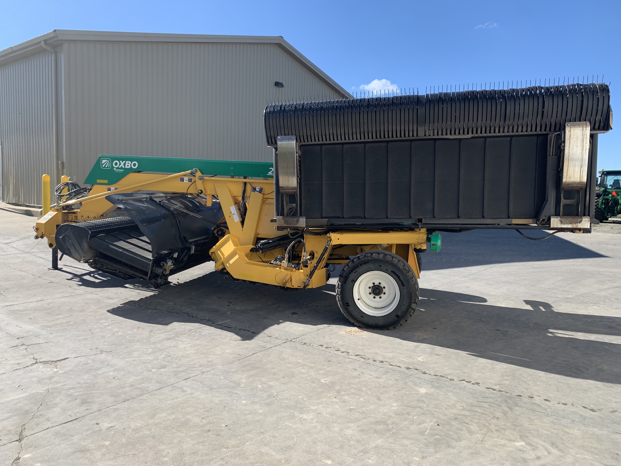 2021 Oxbo 2340 Image 6