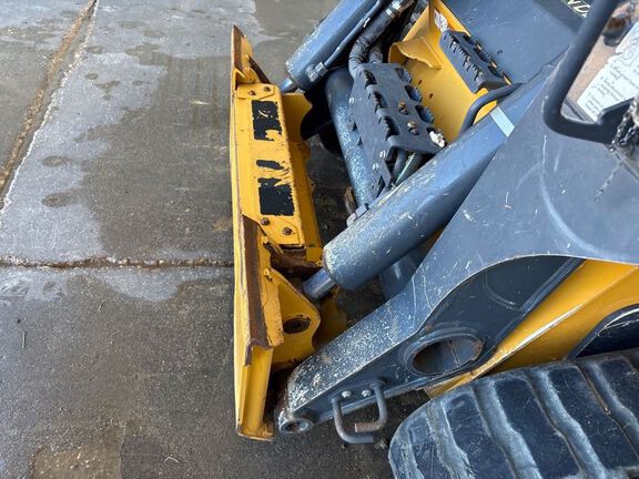 2023 John Deere 333G
