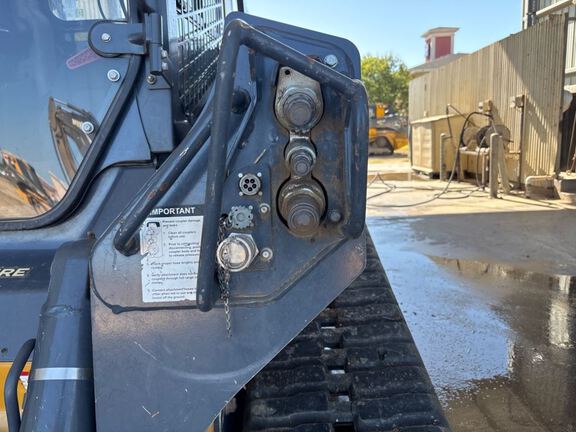 2023 John Deere 333G