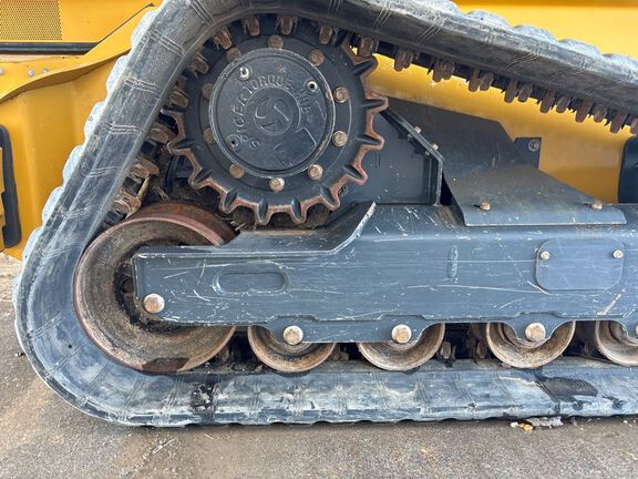 2023 John Deere 333G