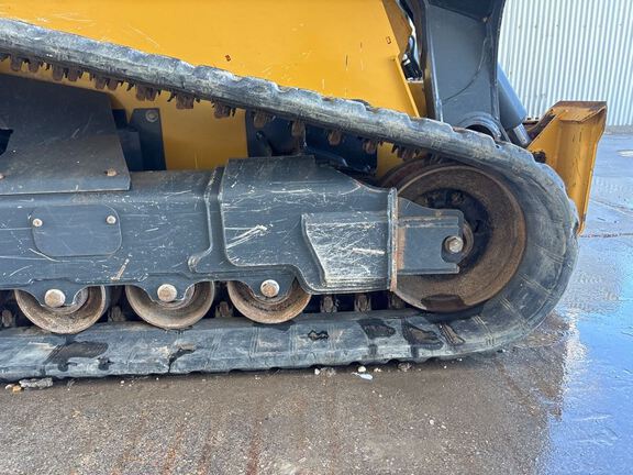 2023 John Deere 333G