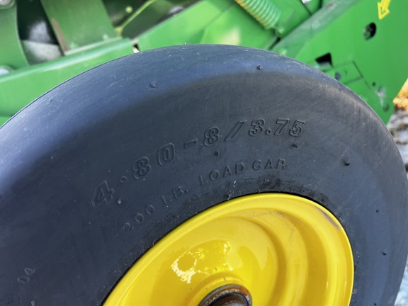 2025 John Deere 561M - Photo9