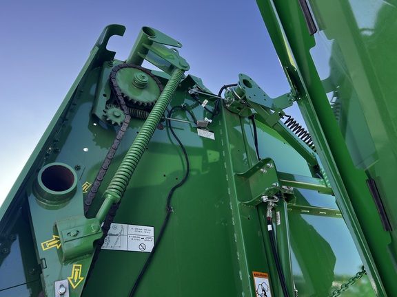 2025 John Deere 561M - Photo27