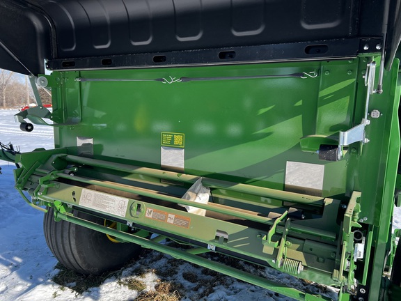 2025 John Deere 561M - Photo28