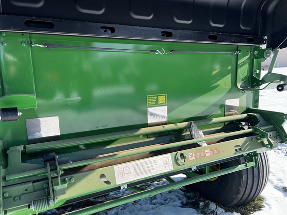 2025 John Deere 561M - Photo29