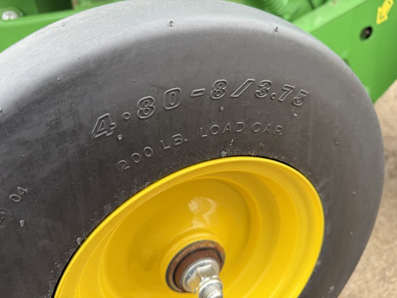 2025 John Deere 561M - Photo9