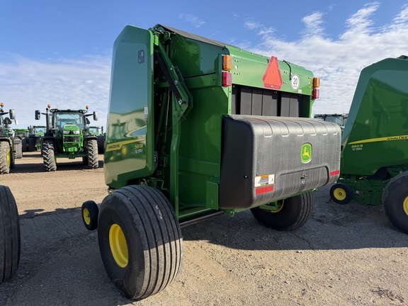 2025 John Deere 561M - Photo5