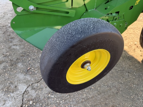 2025 John Deere 561M - Photo10