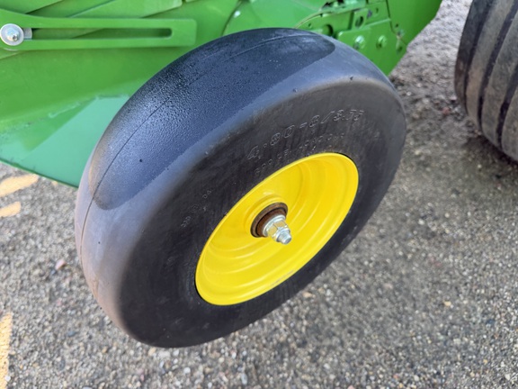 2025 John Deere 561M - Photo10