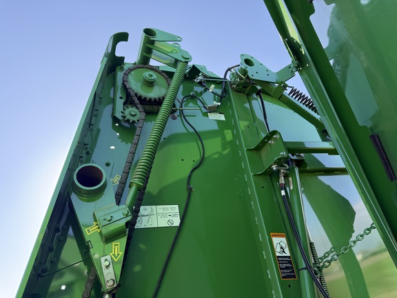 2025 John Deere 561M - Photo28