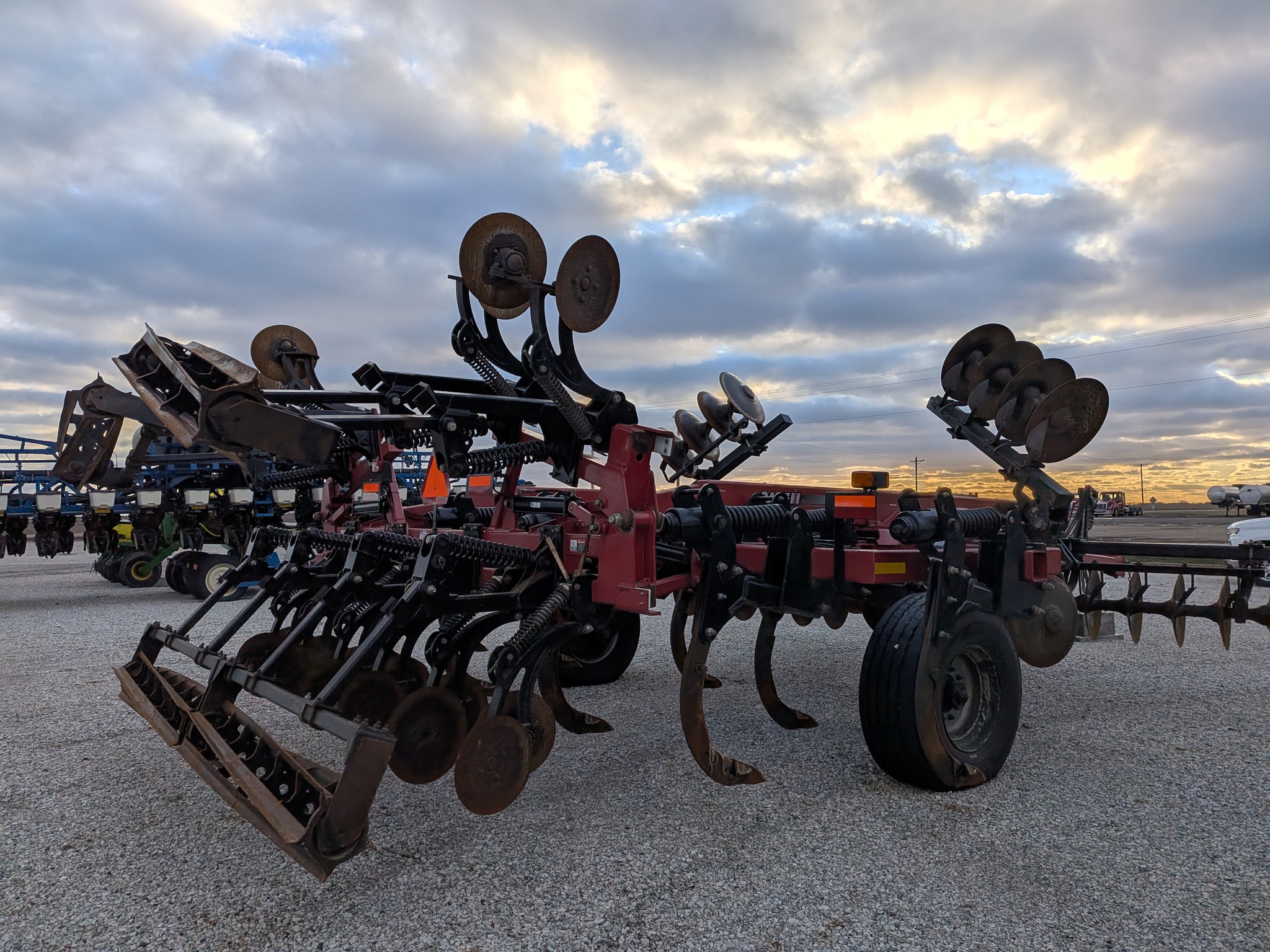  2012 Case IH 870 at Heritage Tractor in Roanoke, IL