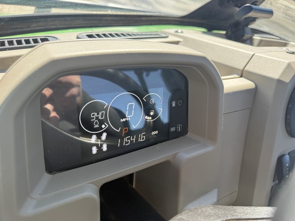 2023 John Deere XUV 835R - Photo16