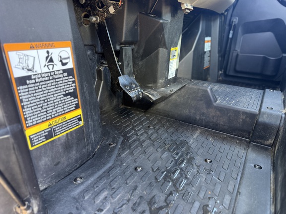 2023 John Deere XUV 835R - Photo12