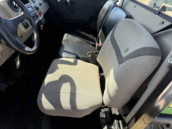 2023 John Deere XUV 835R - Photo11