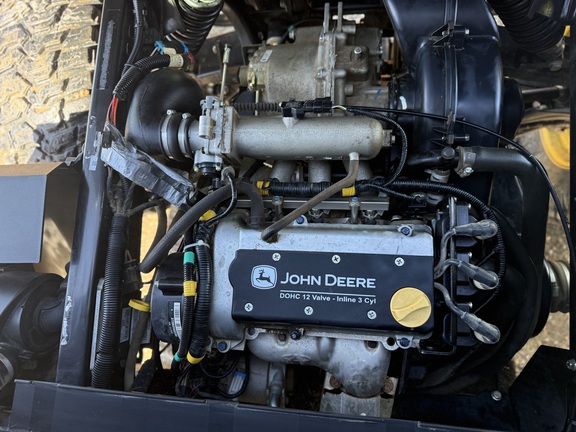 2023 John Deere XUV 835R - Photo9