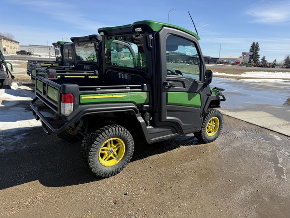 2023 John Deere XUV 835R - Photo2