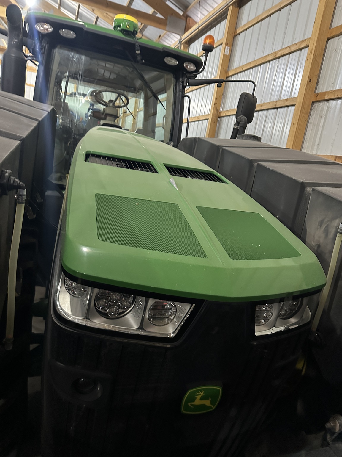 2017 John Deere 8320R Image 3