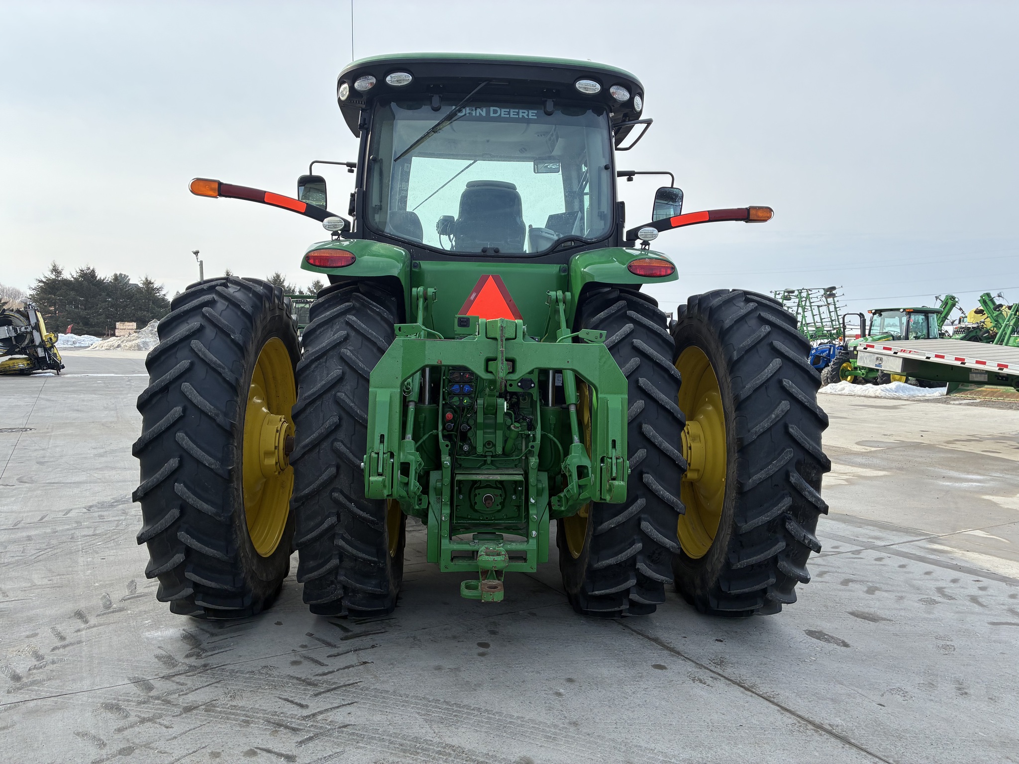 2017 John Deere 8320R Image 4