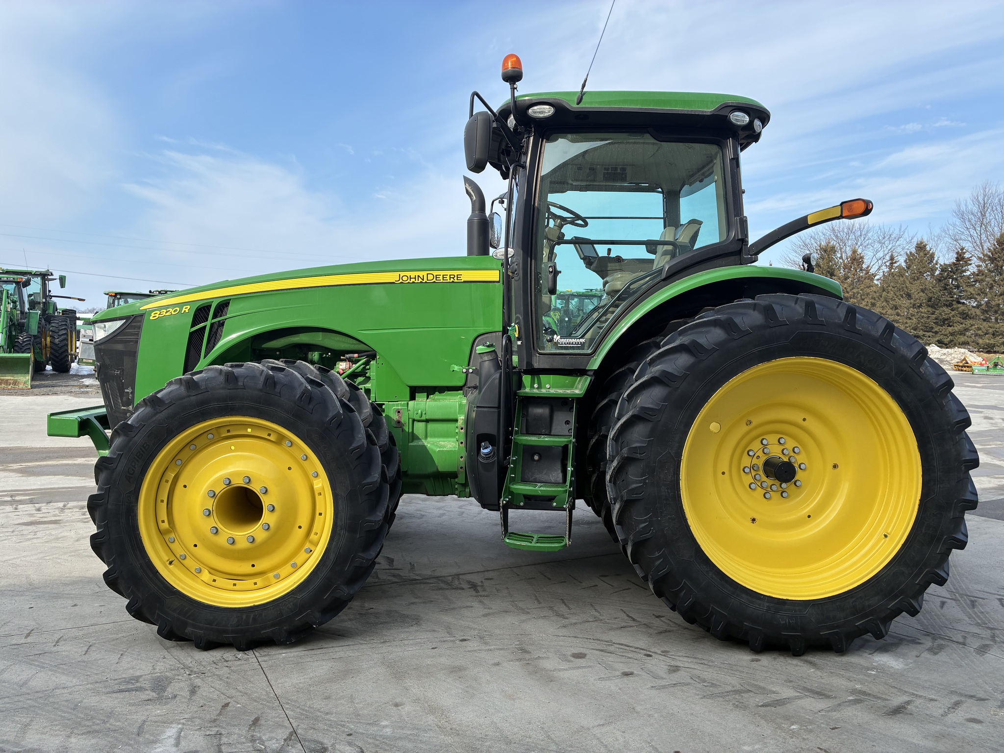 2017 John Deere 8320R Image 6