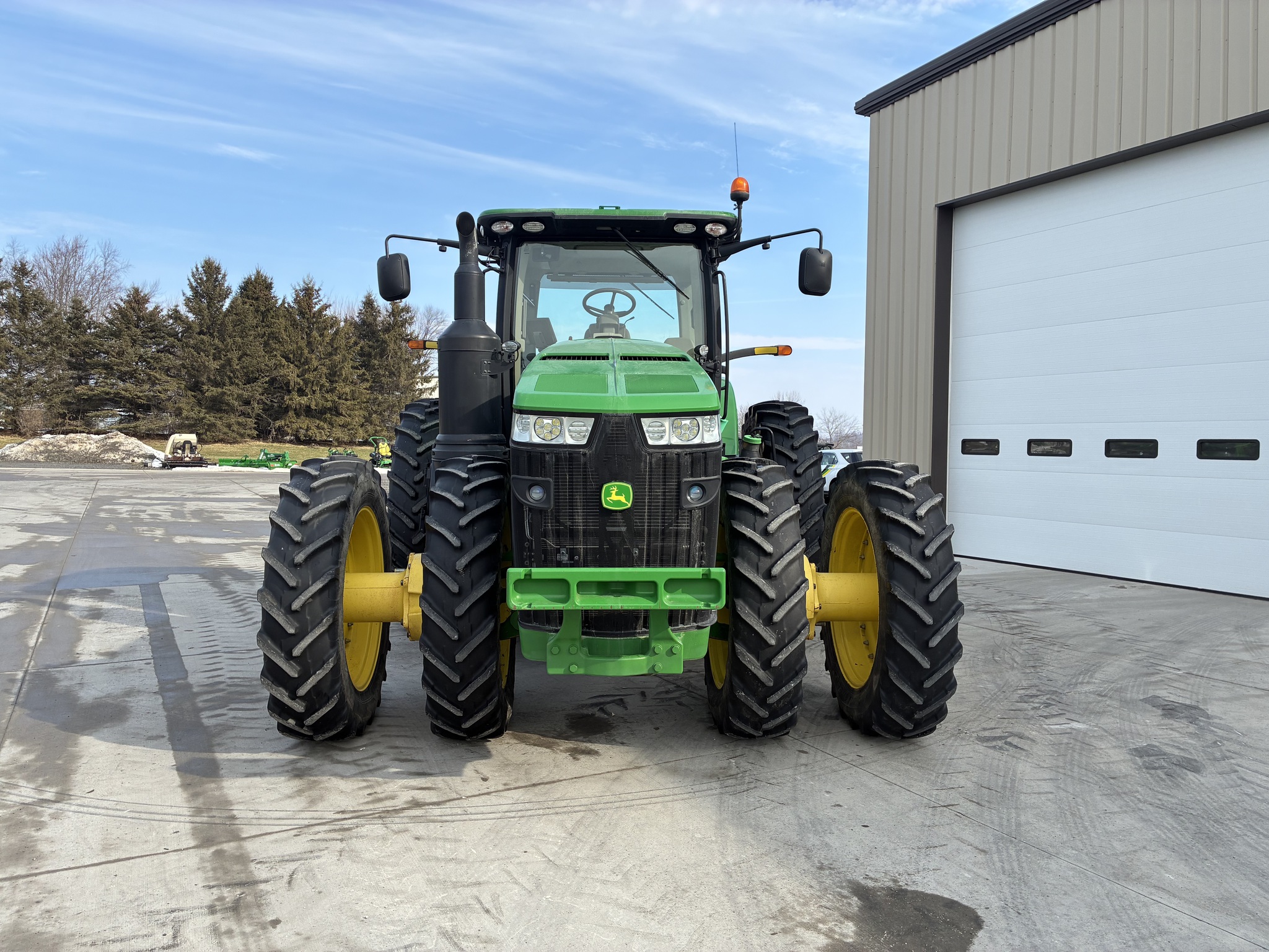 2017 John Deere 8320R Image 8