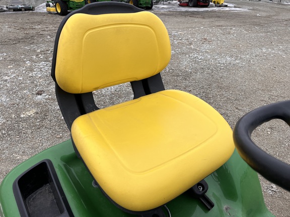 2020 John Deere X730 - Photo17
