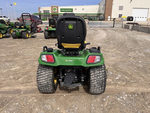 2020 John Deere X730 - Photo6