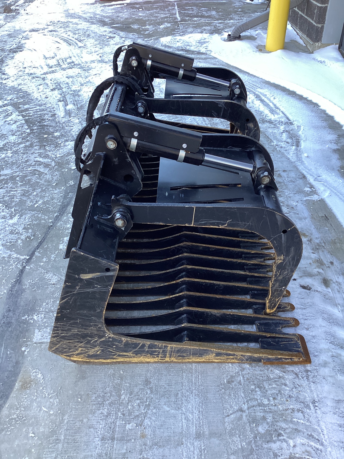 2025 John Deere GR84B Image 3