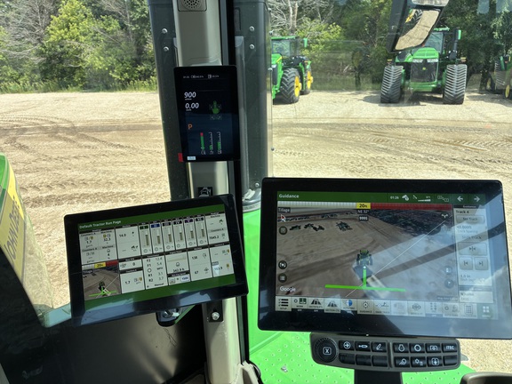 2025 John Deere 9R 640 - Photo45