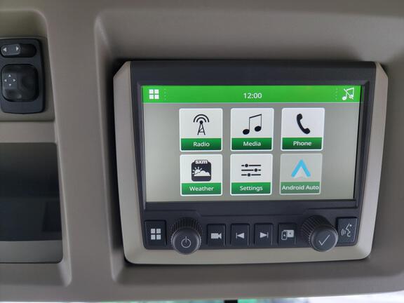 2025 John Deere 8R 340 - Photo18