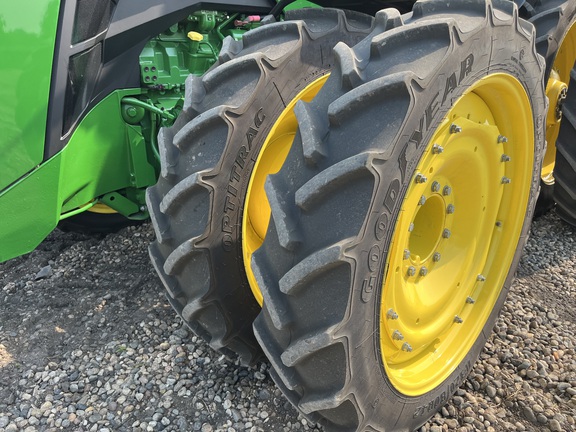 2025 John Deere 8R 340 - Photo11