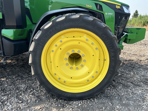 2025 John Deere 8R 340 - Photo13