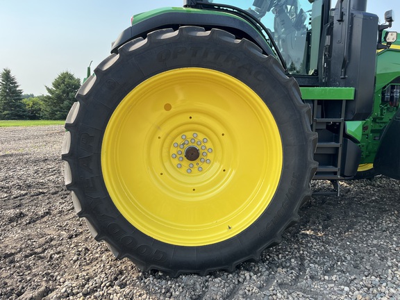 2025 John Deere 8R 340 - Photo17