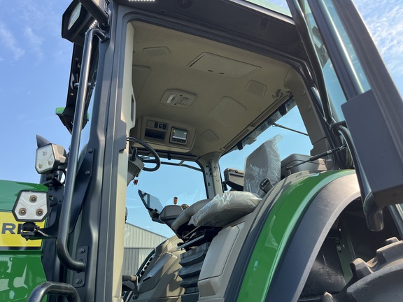 2025 John Deere 8R 340 - Photo36