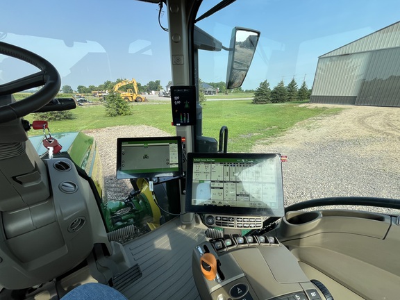 2025 John Deere 8R 340 - Photo38