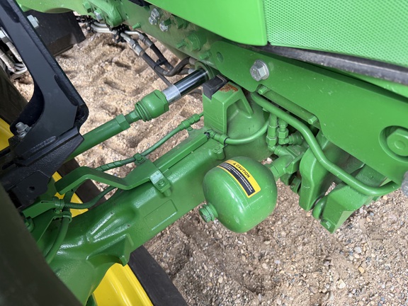2025 John Deere 6R 155 - Photo13