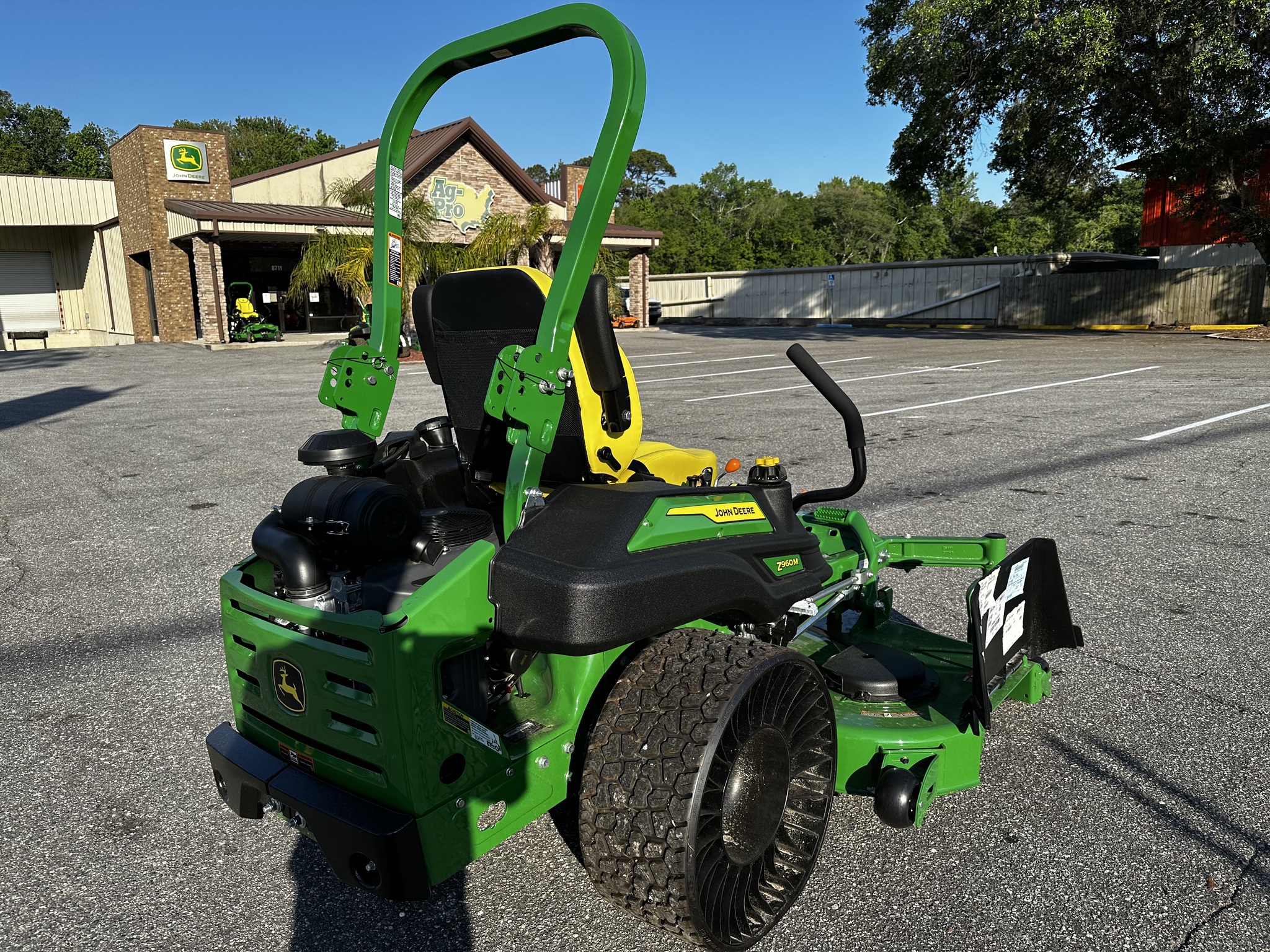 2025 John Deere Z960M Image 4