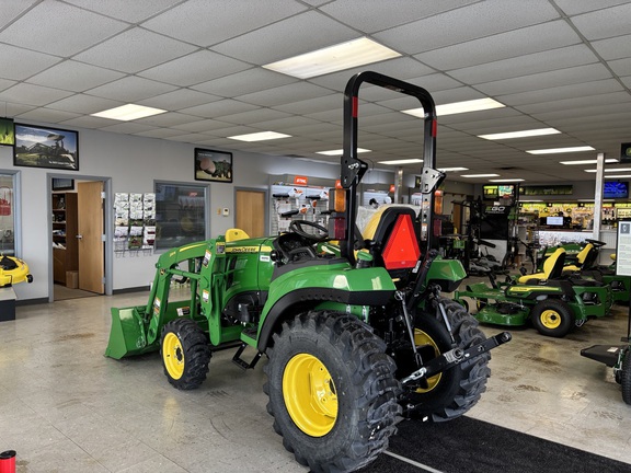 New In-Stock 2024 John Deere 2032R Compact Utility Tractors at Koenig Equipment in Lebanon, OH - Photo3