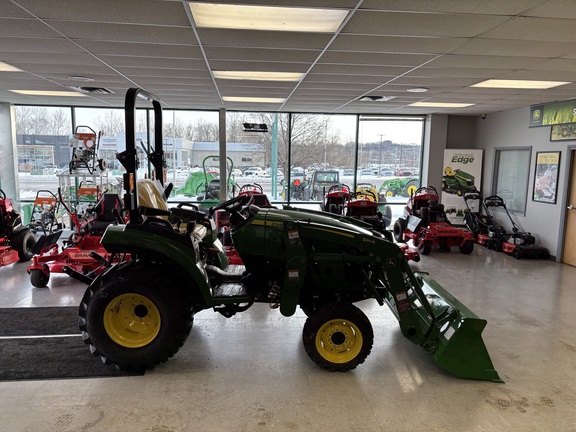 New In-Stock 2024 John Deere 2032R Compact Utility Tractors at Koenig Equipment in Lebanon, OH - Photo6