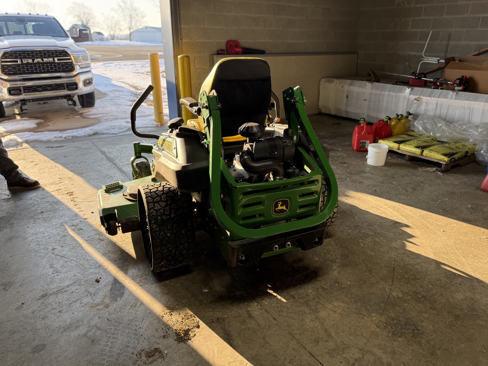 2021 John Deere Z950M Image 5