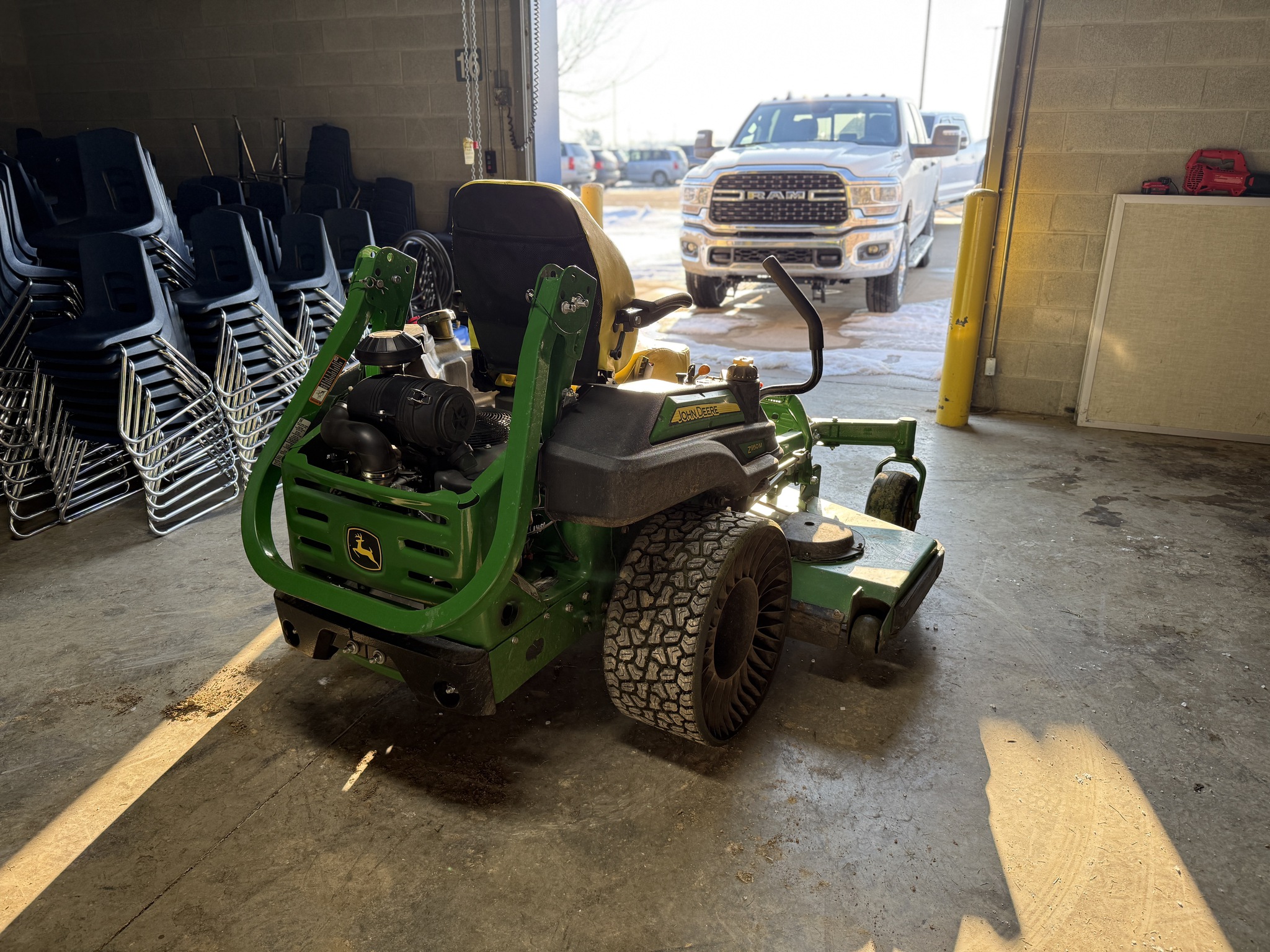 2021 John Deere Z950M Image 6