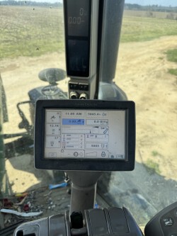 2013 John Deere 8235R Photo 6